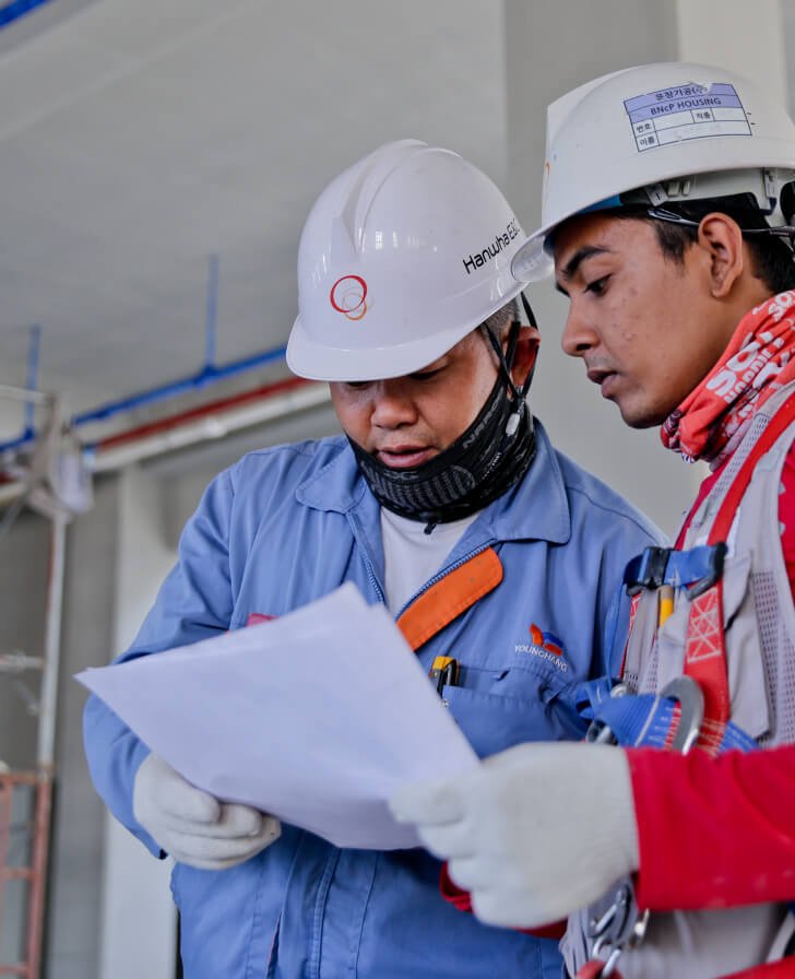roofing professional workers.jpg